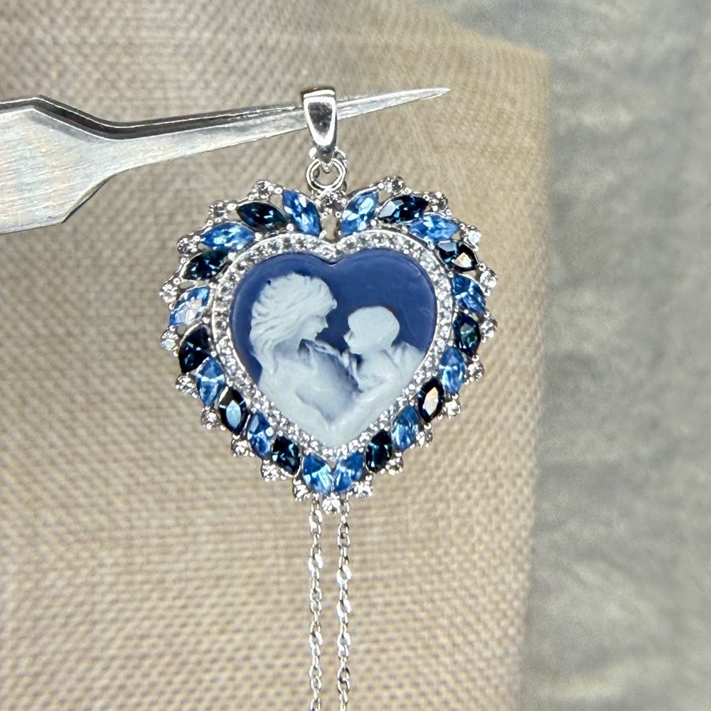 Elegant Cobalt Blue Mother & Child Cameo on Sterling Silver Setting & 18” Chain - Picture 11 of 12